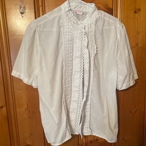 Womens top with lace Laura Lee size med/large